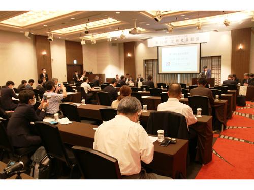 第１０期社員総会のようす